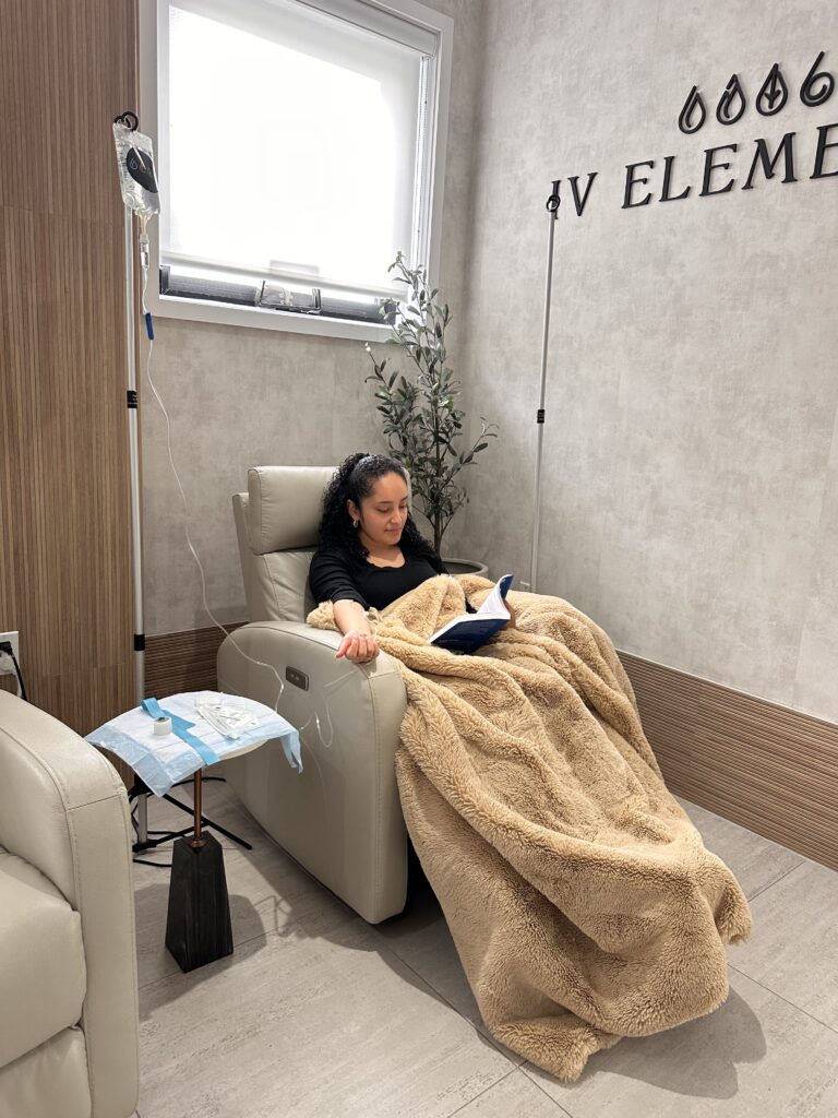 IV Elements client comfortably receiving Poly-MVA therapy.